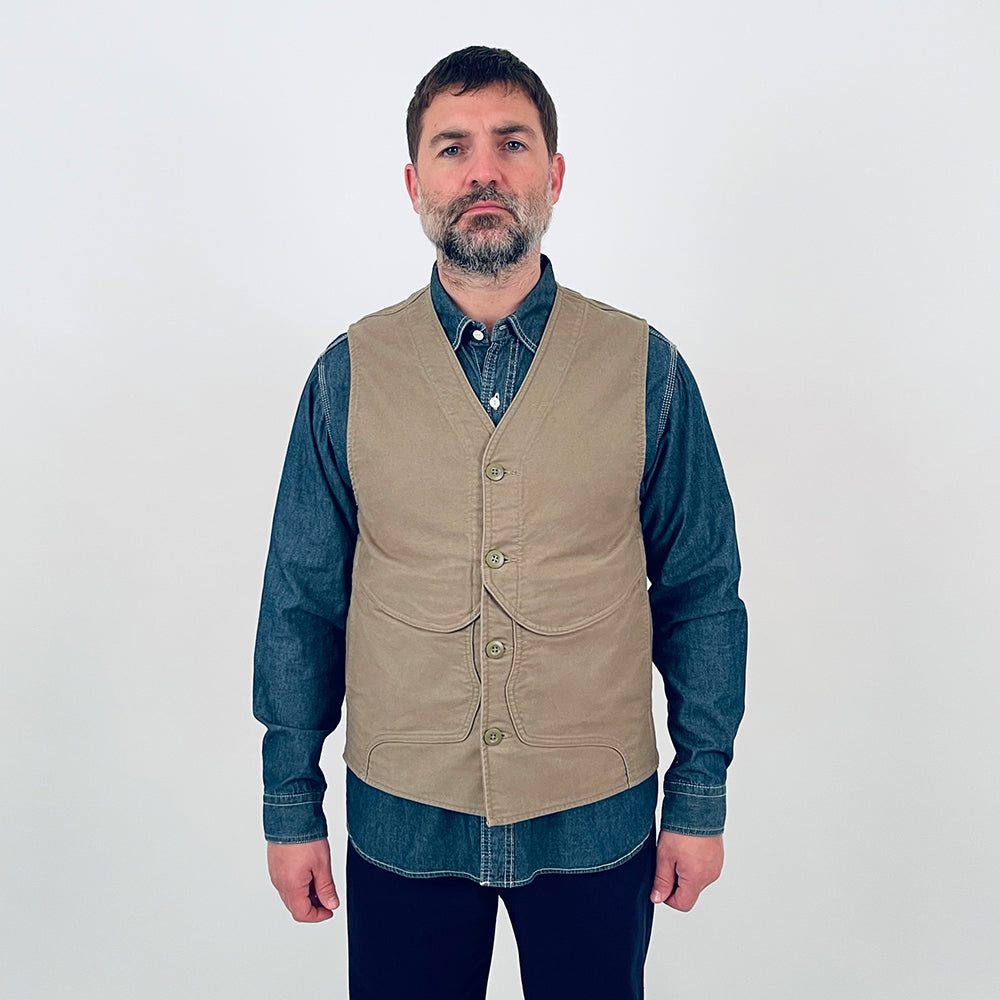 nigel_green_vest_1000_1_4100x.