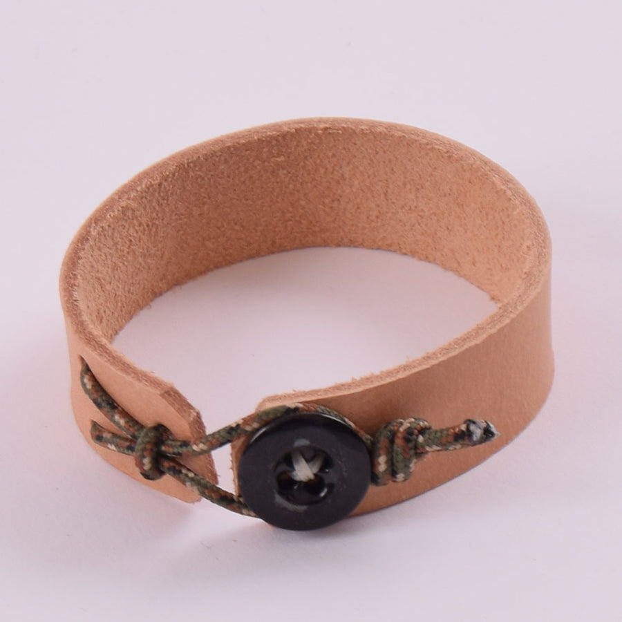 Hubb P.O.R Leather Cuff Bracelet With Vintage Black Button