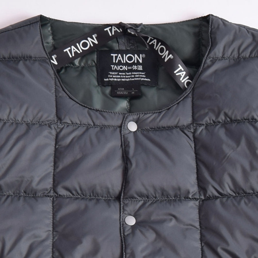 Taion Charcoal Crew Neck Down Jacket